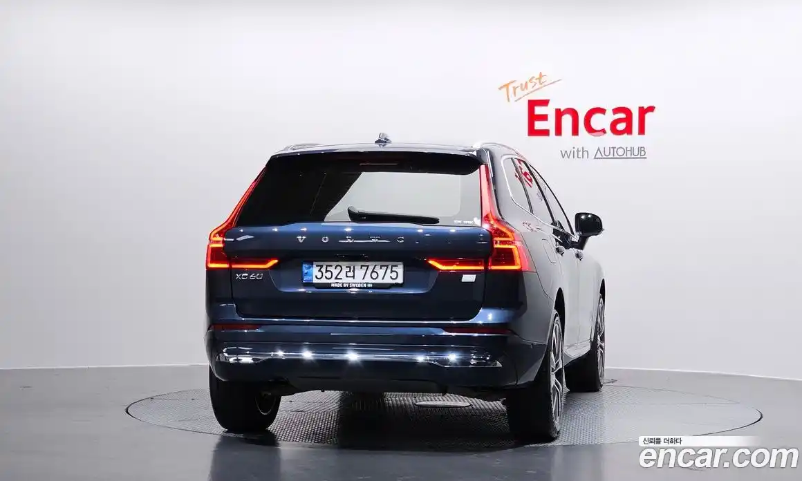 Volvo XC60 2022 2.0 Автомат в Москве № 392053, фото 4