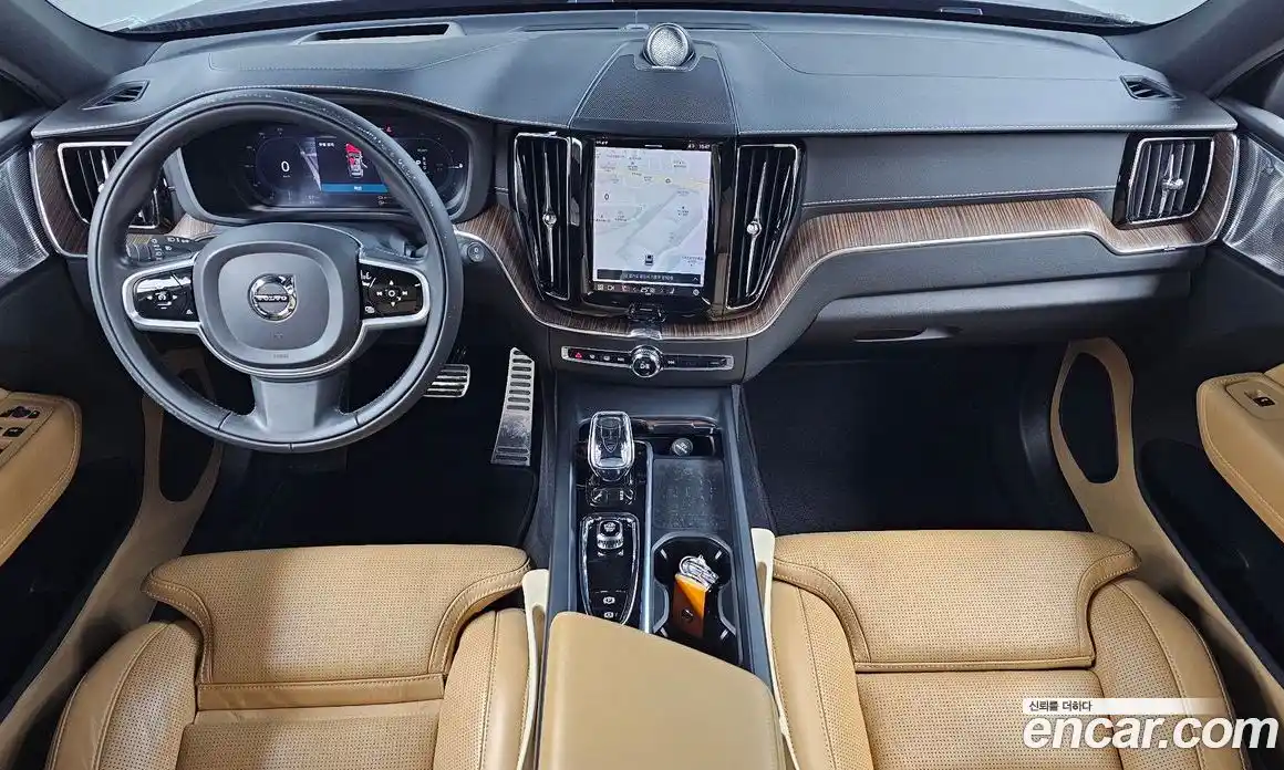 Volvo XC60 2022 2.0 Автомат в Москве № 392053, фото 7