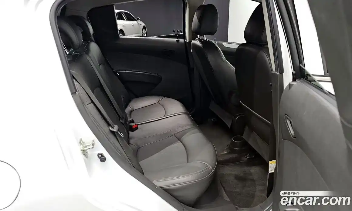 Chevrolet Spark 2013 1.0 Автомат в Москве № 39936, фото 14