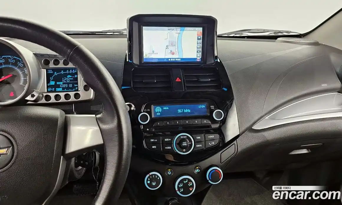 Chevrolet Spark 2013 1.0 Автомат в Москве № 39936, фото 15