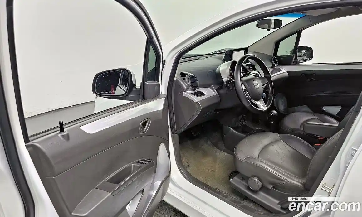 Chevrolet Spark 2013 1.0 Автомат в Москве № 39936, фото 9