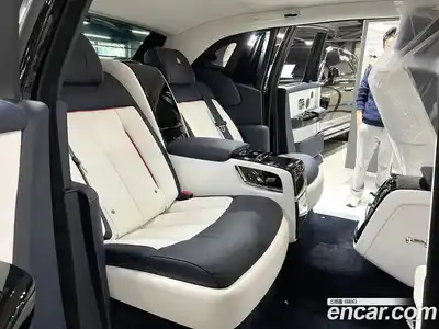 Rolls-Royce Phantom 2023 6.7 Автомат в Москве № 407296, миниатюра 12