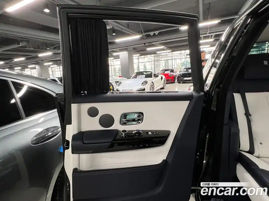 Rolls-Royce Phantom 2023 6.7 Автомат в Москве № 407296, фото 15