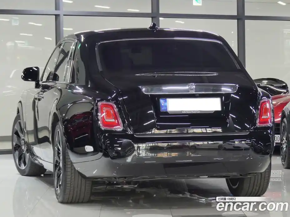 Rolls-Royce Phantom 2023 6.7 Автомат в Москве № 407296, фото 3