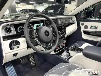 Rolls-Royce Phantom 2023 6.7 Автомат в Москве № 407296, миниатюра 6