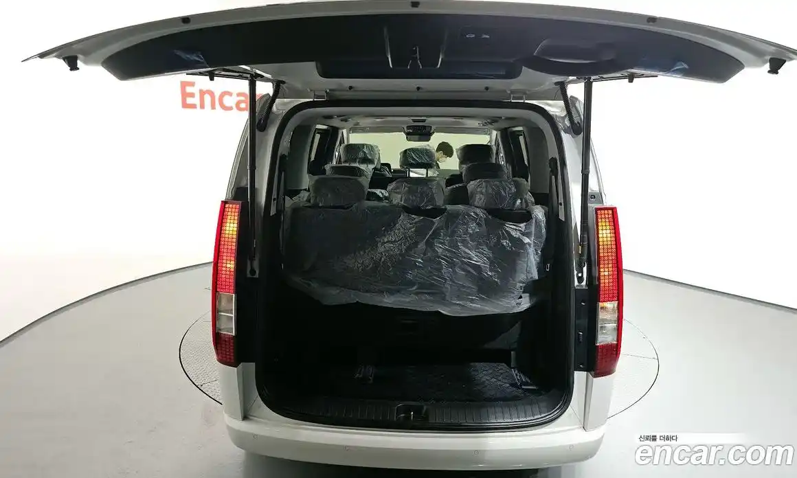 Hyundai Staria 2025 1.6 Автомат в Москве № 48643, фото 5