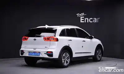 Kia Niro 2020 0.2 Автомат в Москве № 51063, миниатюра 6