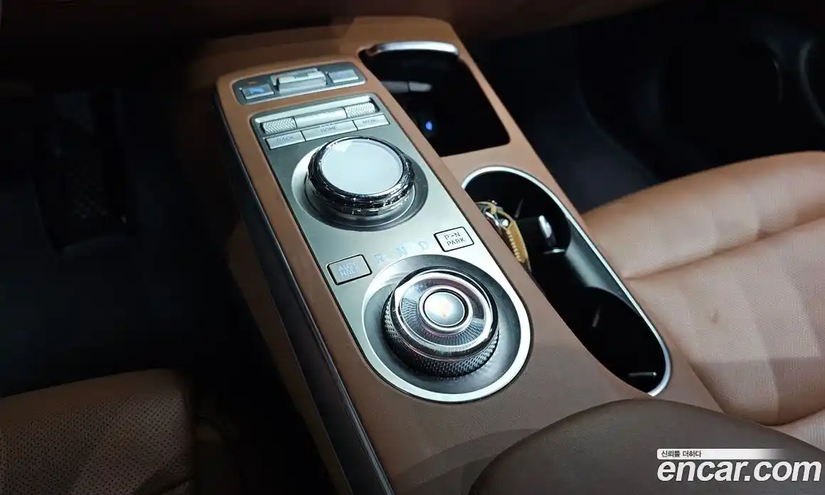 Genesis GV70 2023 2.5 Автомат в Москве № 58060, фото 9