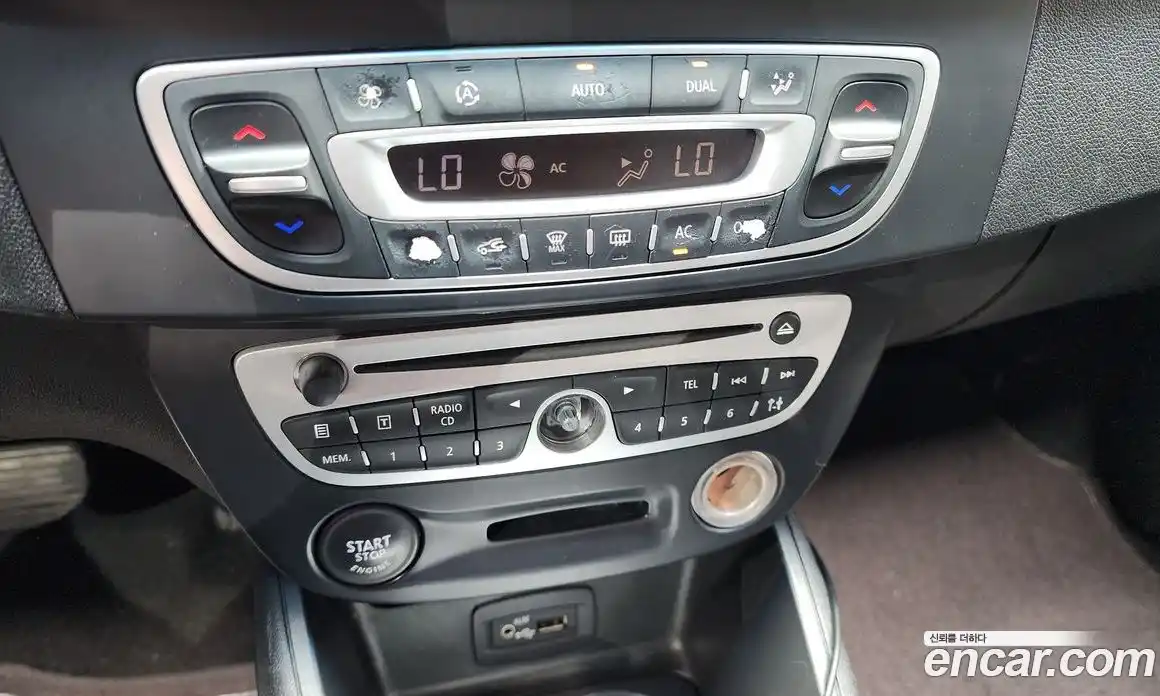 Renault SM3 2010 1.6 Автомат в Москве № 820, фото 16