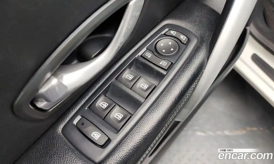 Renault SM3 2010 1.6 Автомат в Москве № 820, фото 19