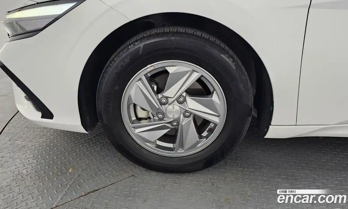 Hyundai Avante 2024 1.6 Автомат в Москве № 90480, фото 13