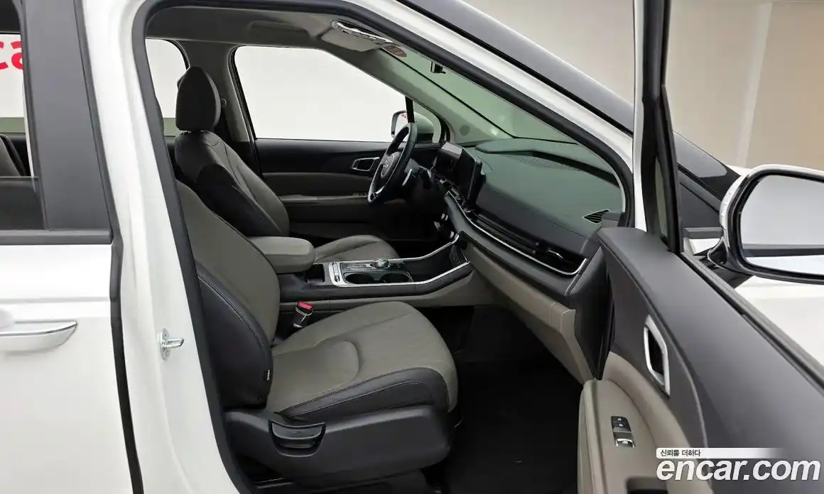 Kia Canival 2024 2.2 Автомат в Москве № 102347, фото 15