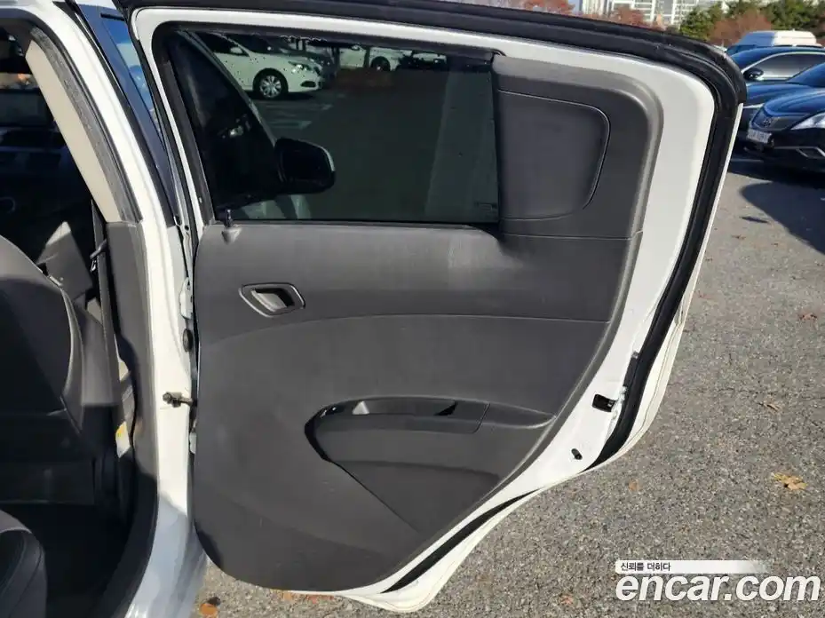 Chevrolet Spark 2012 1.0 Автомат в Москве № 104878, фото 14