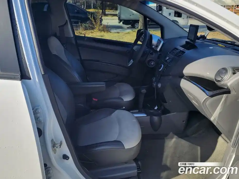 Chevrolet Spark 2012 1.0 Автомат в Москве № 104878, фото 15