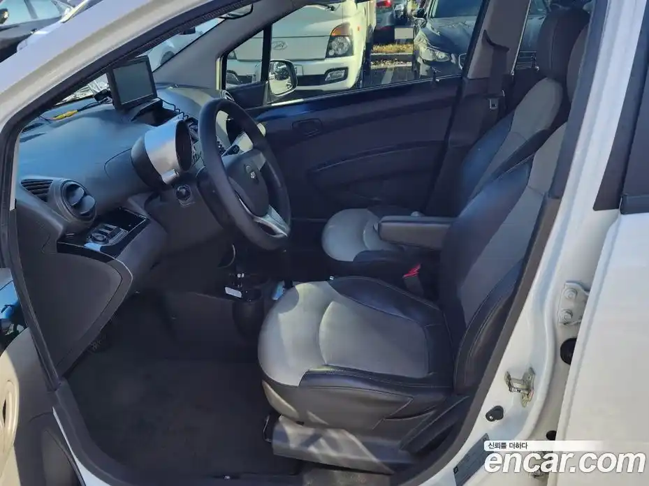 Chevrolet Spark 2012 1.0 Автомат в Москве № 104878, фото 9