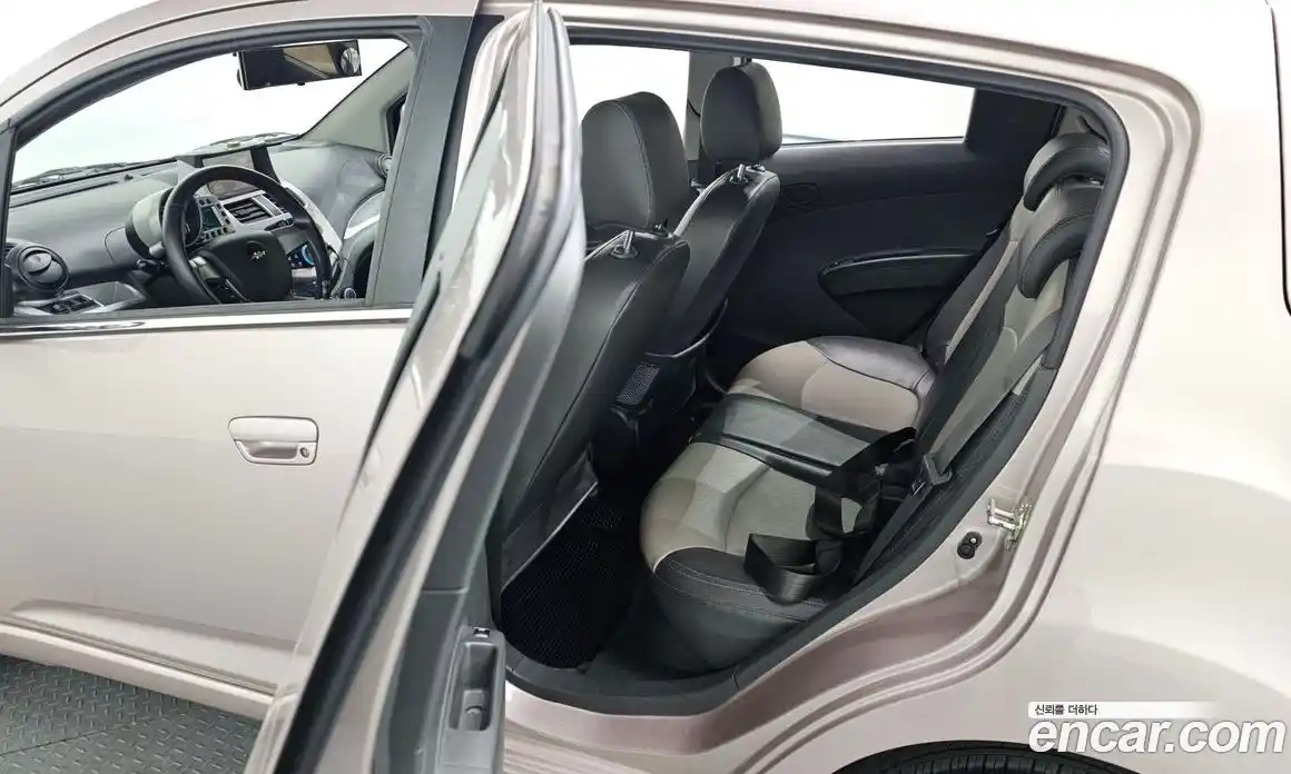 Chevrolet Spark 2012 1.0 Автомат в Москве № 105452, фото 8