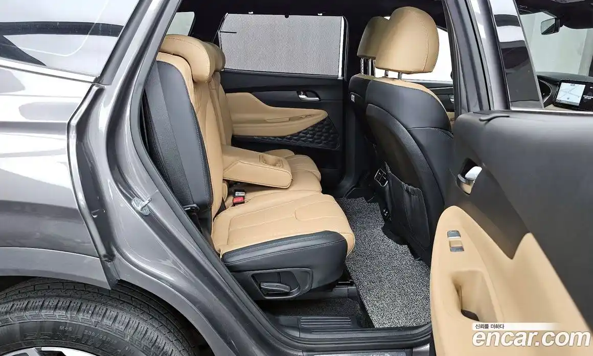 Hyundai Santa Fe 2023 1.6 Автомат в Москве № 109385, фото 12