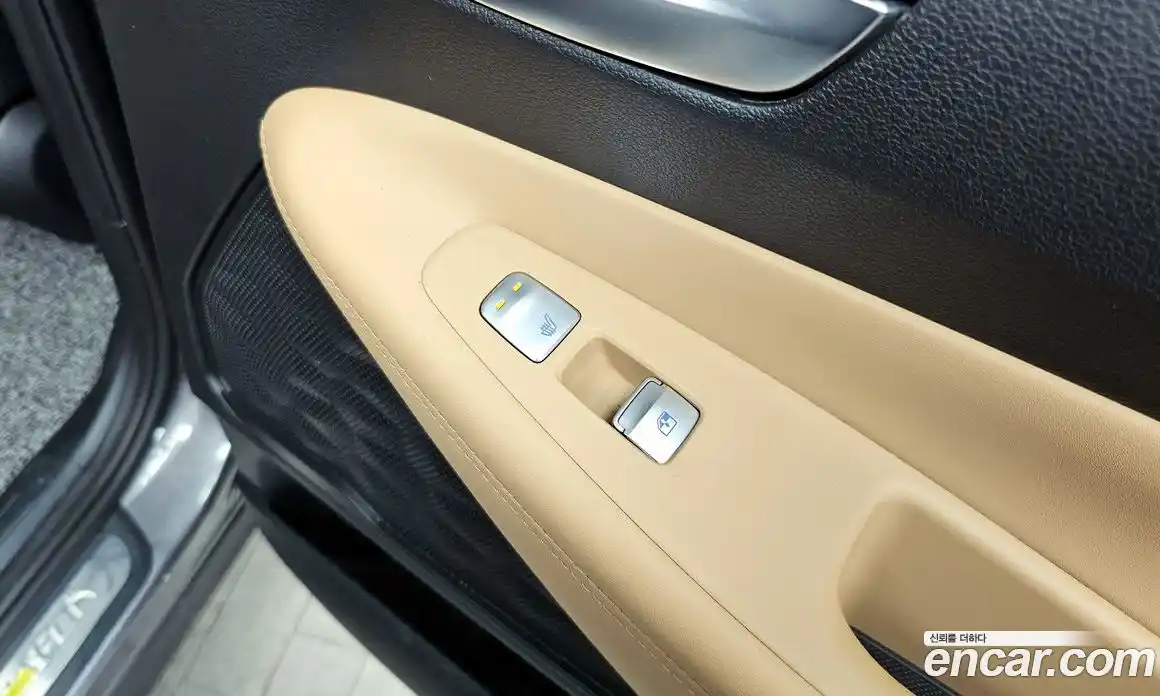 Hyundai Santa Fe 2023 1.6 Автомат в Москве № 109385, фото 18