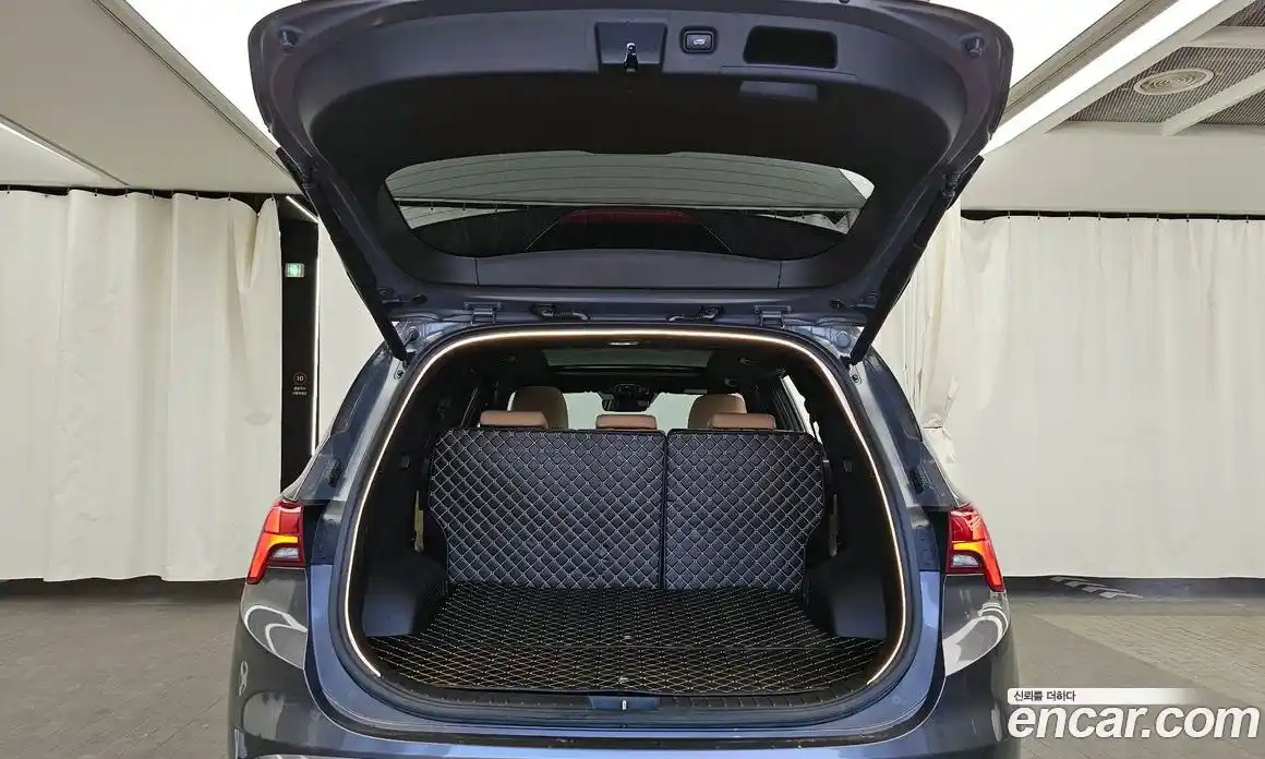 Hyundai Santa Fe 2023 1.6 Автомат в Москве № 109385, фото 20