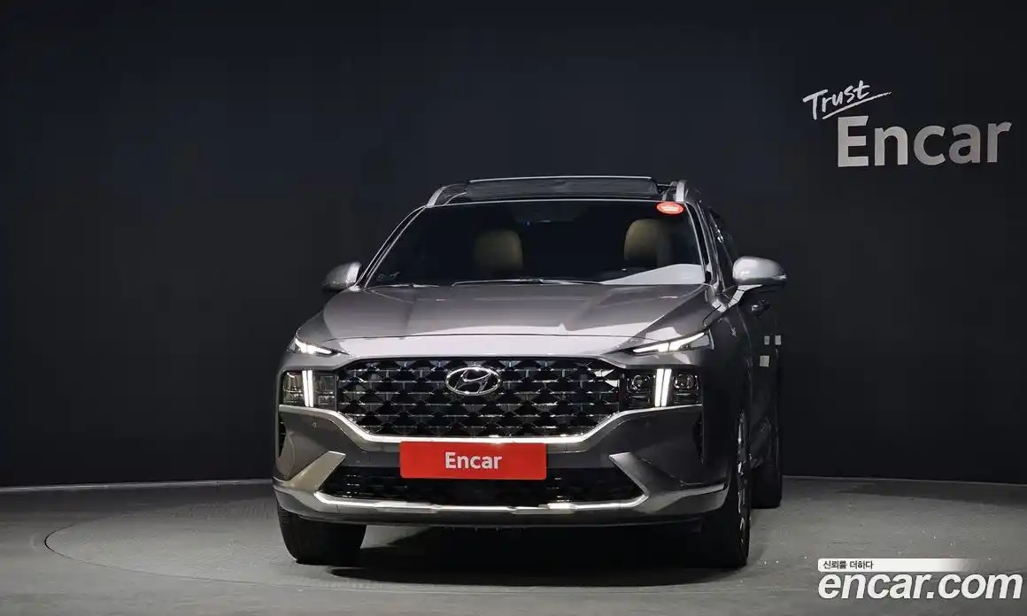 Hyundai Santa Fe 2023 1.6 Автомат в Москве № 109385, фото 3