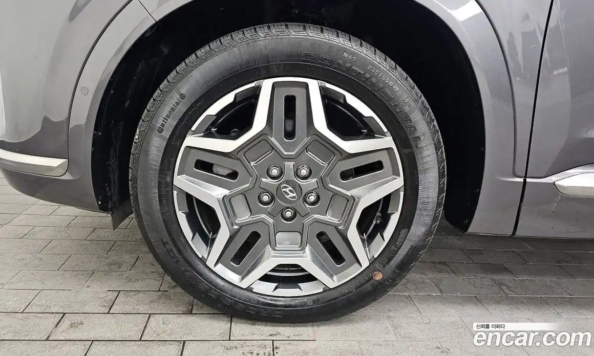 Hyundai Santa Fe 2023 1.6 Автомат в Москве № 109385, фото 5