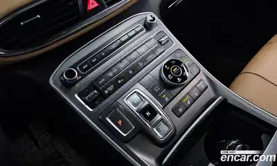 Hyundai Santa Fe 2023 1.6 Автомат в Москве № 109385, миниатюра 9