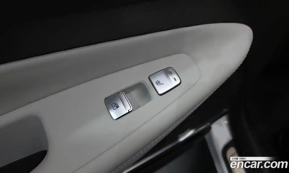 Hyundai Santa Fe 2023 1.6 Автомат в Москве № 110219, фото 12