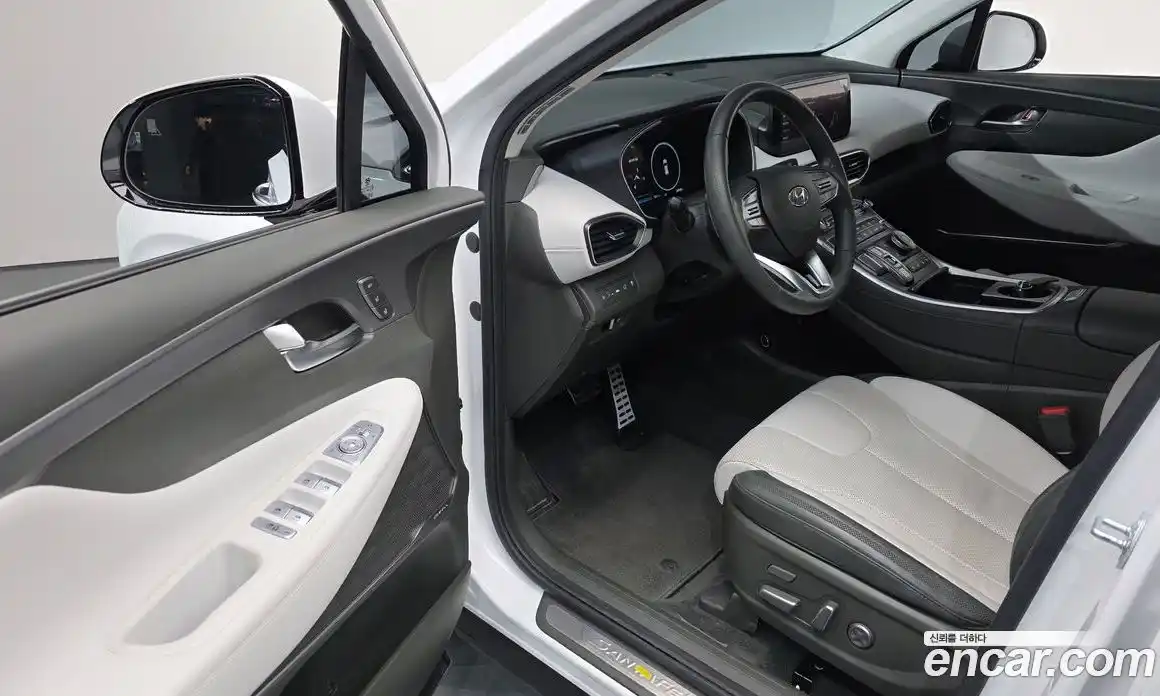 Hyundai Santa Fe 2023 1.6 Автомат в Москве № 110219, фото 7