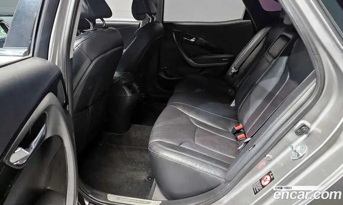 Hyundai Grandeur 2014 2.4 Автомат в Москве № 110472, фото 13