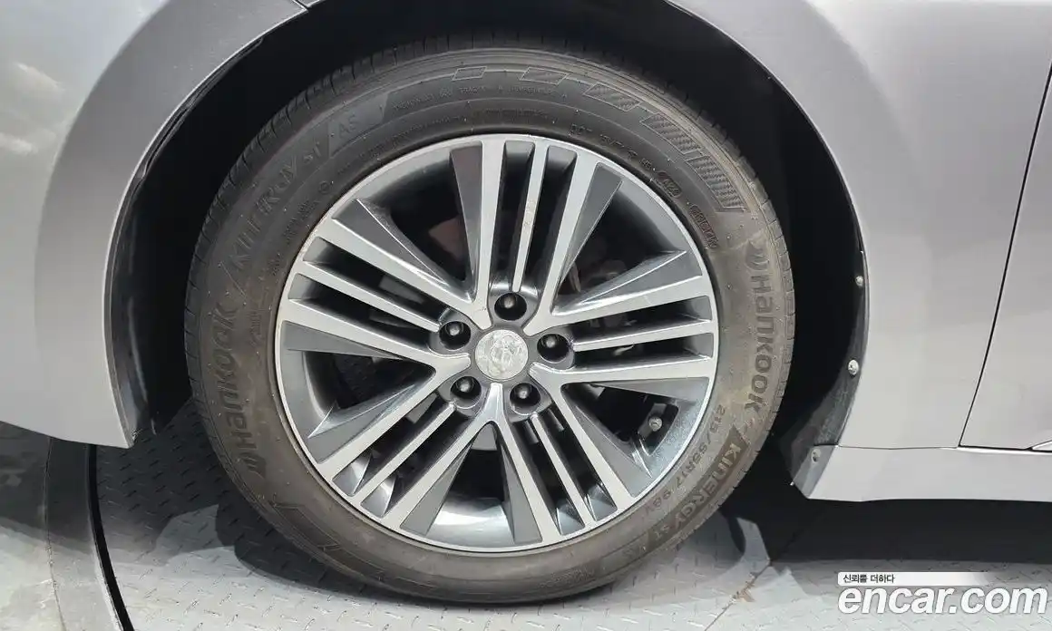 Hyundai Grandeur 2014 2.4 Автомат в Москве № 110472, фото 20