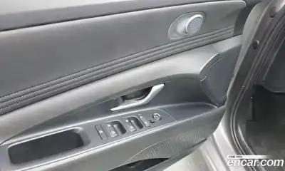 Hyundai Avante 2021 1.6 Автомат в Москве № 111858, миниатюра 12