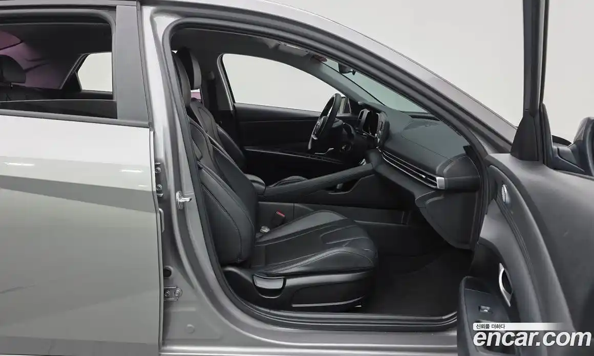 Hyundai Avante 2021 1.6 Автомат в Москве № 111858, фото 3