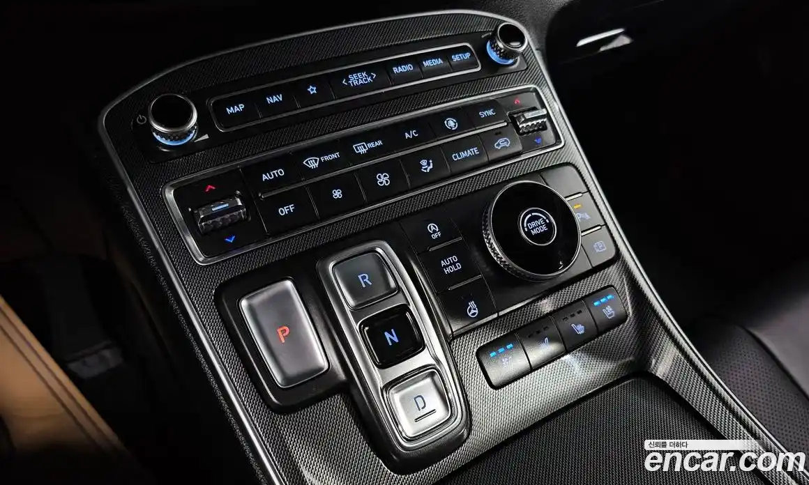 Hyundai Santa Fe 2021 2.2 Автомат в Москве № 112789, фото 10