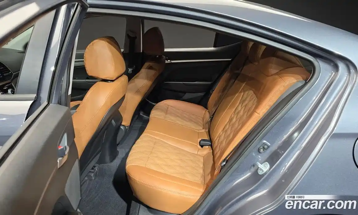 Hyundai Avante 2020 1.6 Автомат в Москве № 115392, фото 12