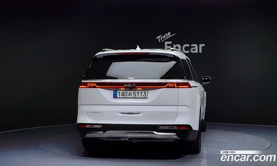 Kia Canival 2023 2.2 Автомат в Москве № 122297, фото 16