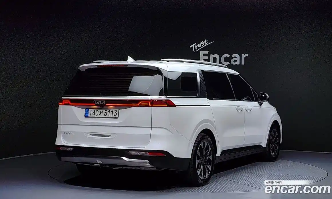 Kia Canival 2023 2.2 Автомат в Москве № 122297, фото 19