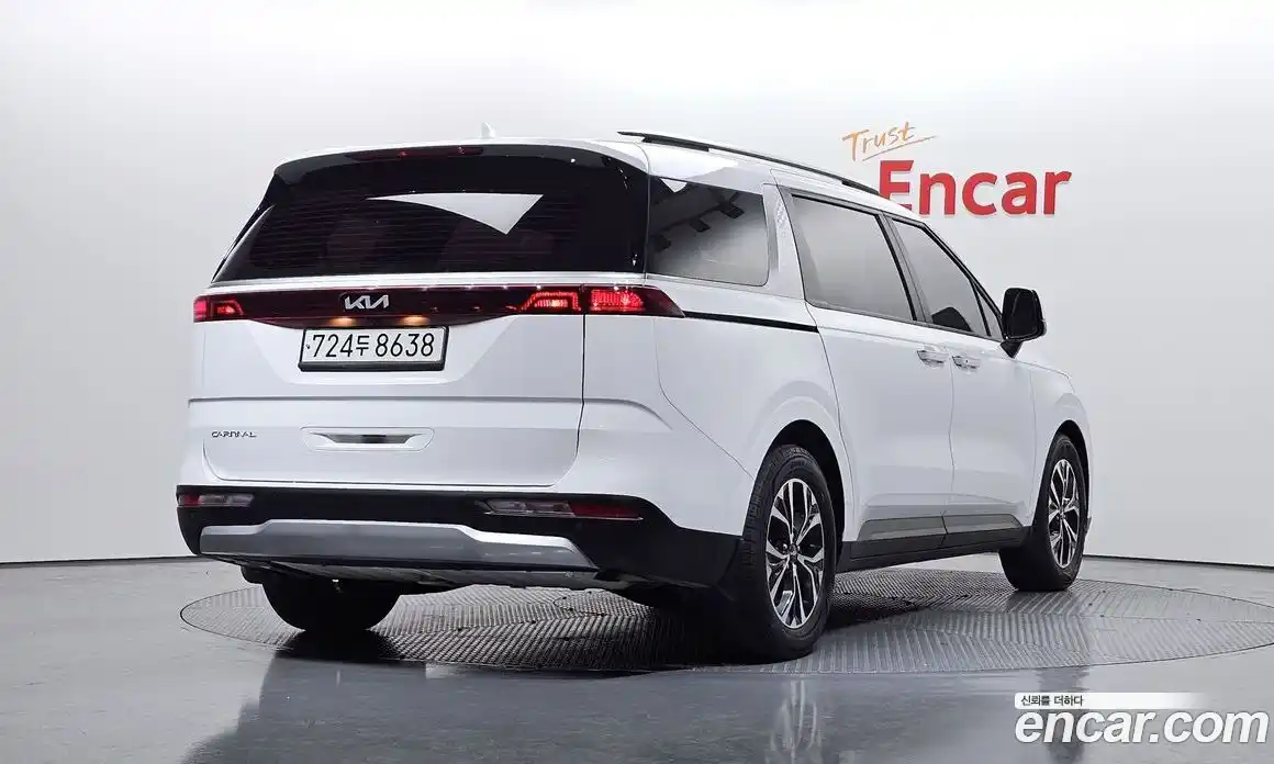 Kia Canival 2023 3.5 Автомат в Москве № 123027, фото 12