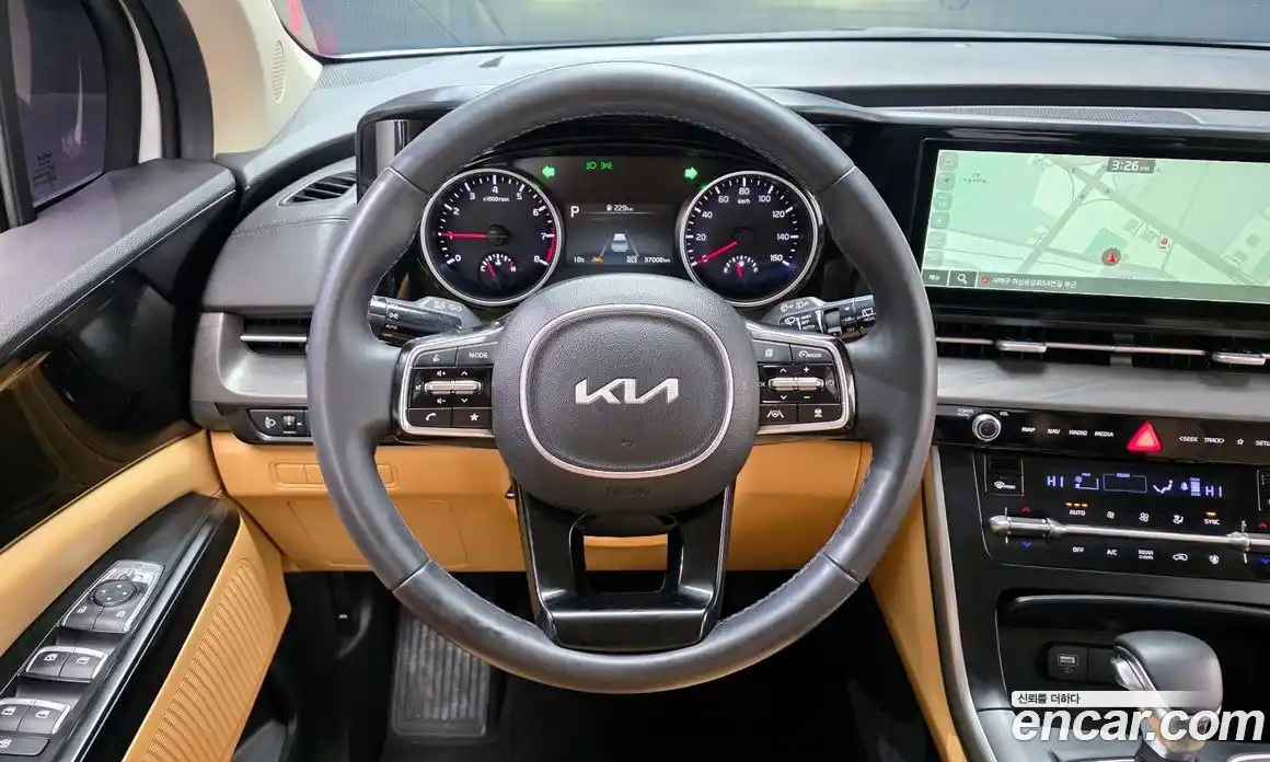 Kia Canival 2023 3.5 Автомат в Москве № 123027, фото 5