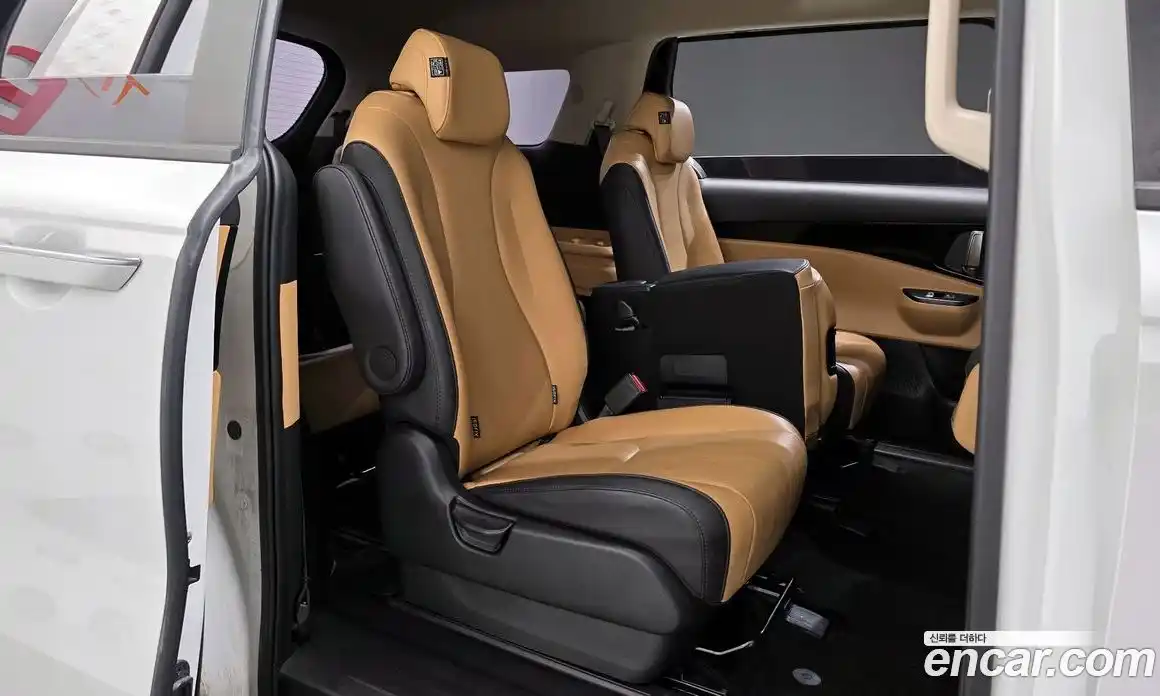 Kia Canival 2023 3.5 Автомат в Москве № 123027, фото 6