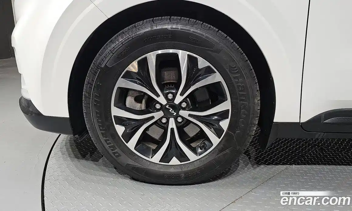 Kia Canival 2023 3.5 Автомат в Москве № 123027, фото 9