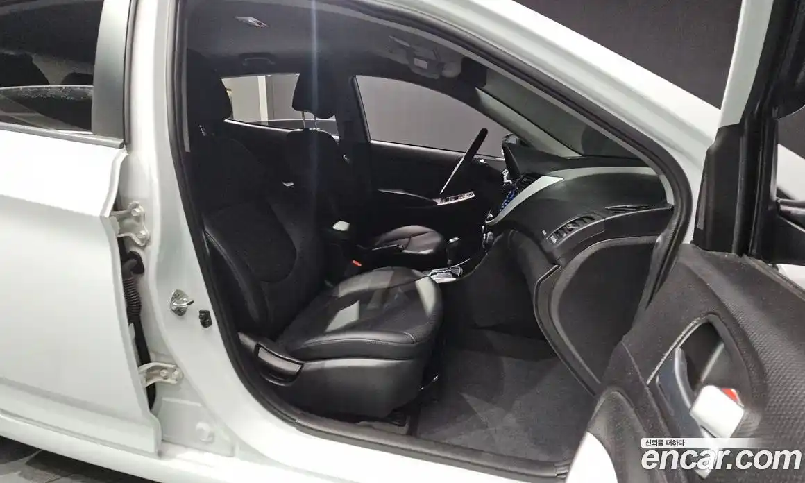 Hyundai Accent 2016 1.6 Автомат в Москве № 124851, фото 20