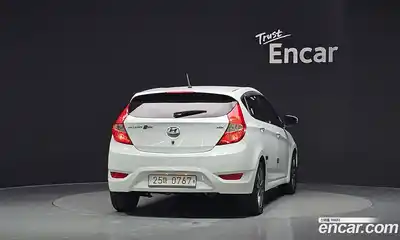 Hyundai Accent 2016 1.6 Автомат в Москве № 124851, миниатюра 4