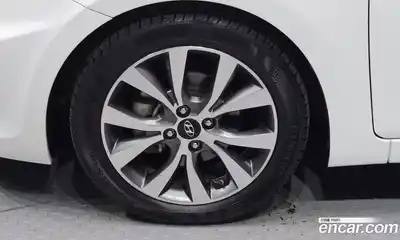 Hyundai Accent 2016 1.6 Автомат в Москве № 124851, миниатюра 8