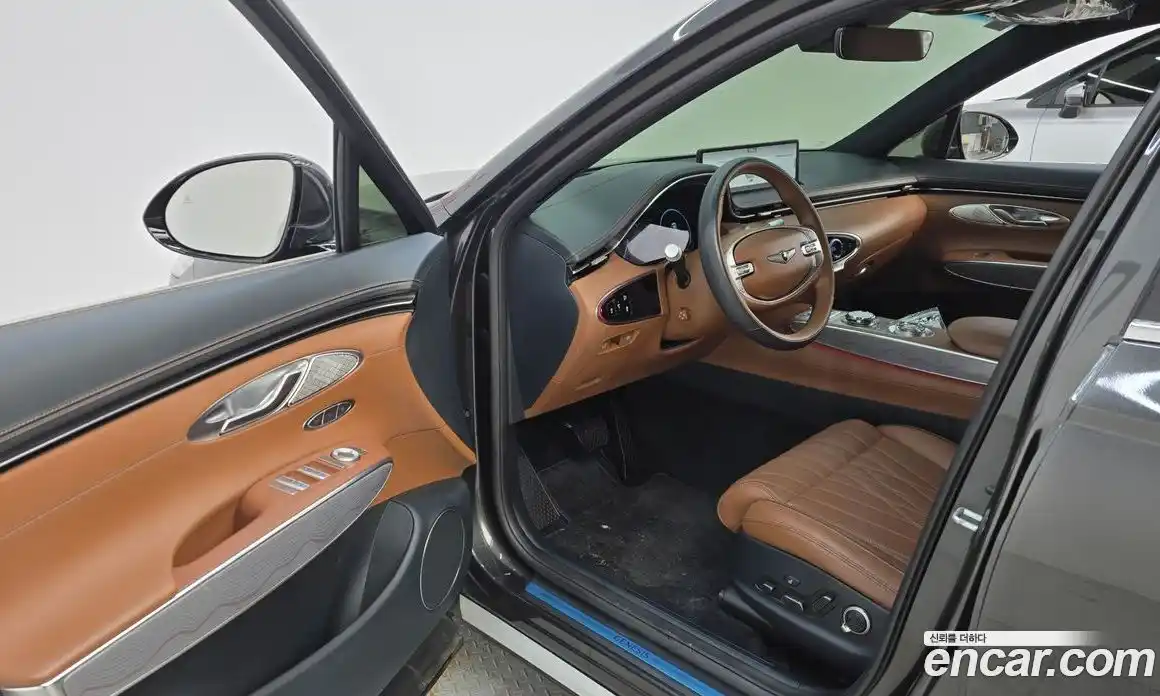 Genesis GV70 2024 2.5 Автомат в Москве № 12906, фото 15