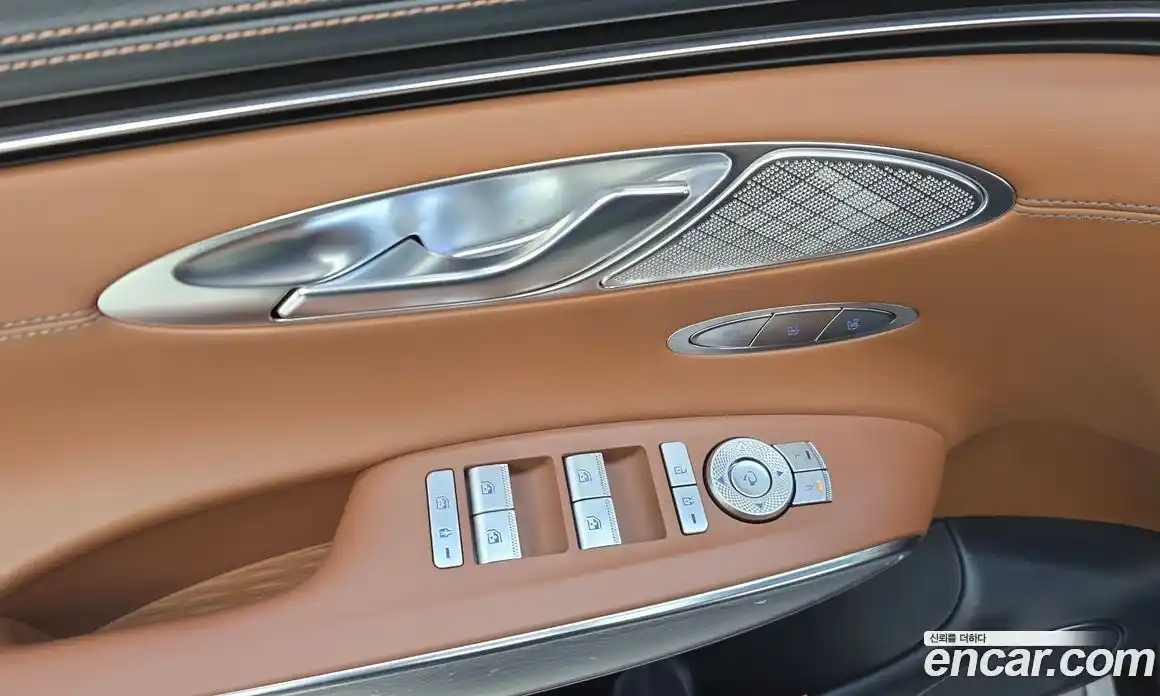 Genesis GV70 2024 2.5 Автомат в Москве № 12906, фото 17