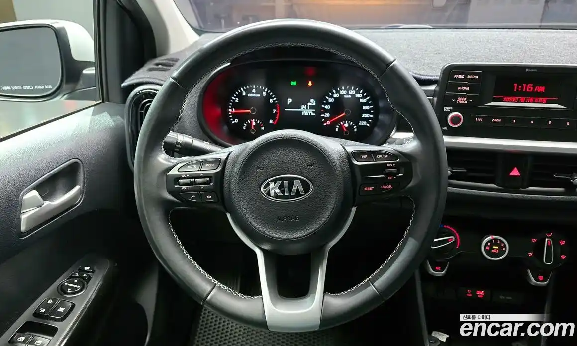 Kia Morning 2017 1.0 Автомат в Москве № 130055, фото 15