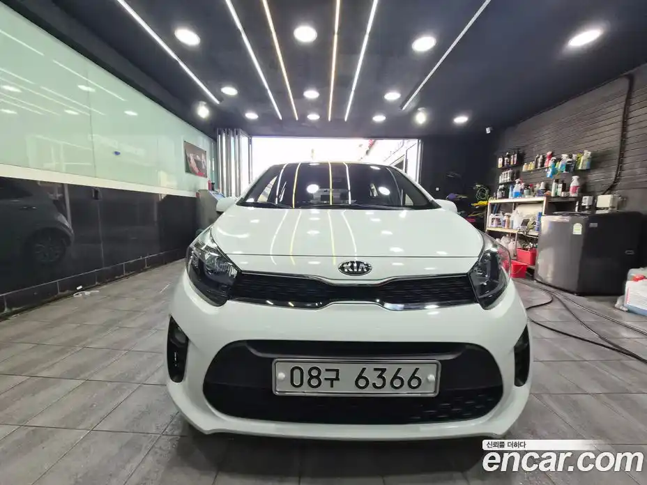 Kia Morning 2019 1.0 Механическая в Москве № 132657, фото 3
