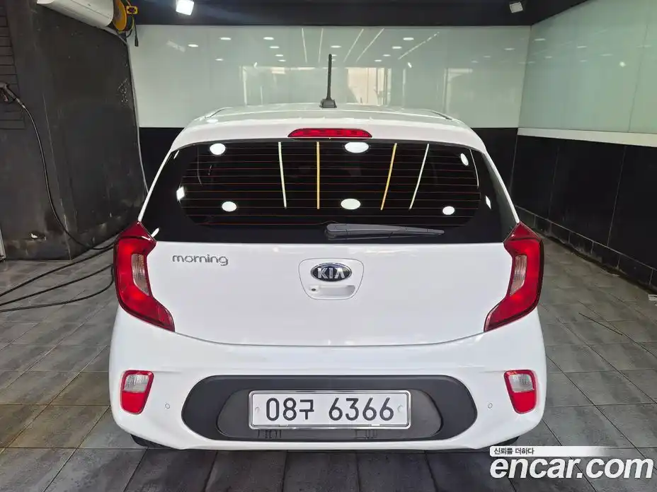 Kia Morning 2019 1.0 Механическая в Москве № 132657, фото 4
