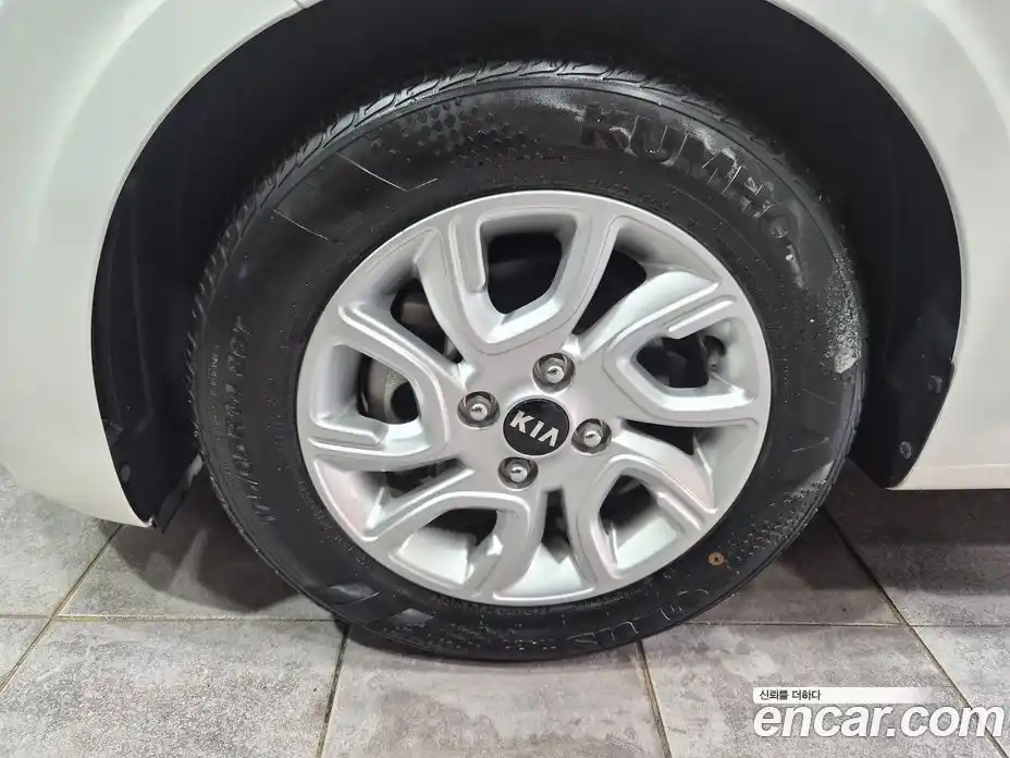 Kia Morning 2019 1.0 Механическая в Москве № 132657, фото 5