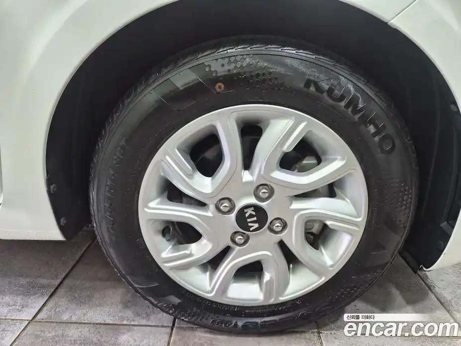 Kia Morning 2019 1.0 Механическая в Москве № 132657, фото 7